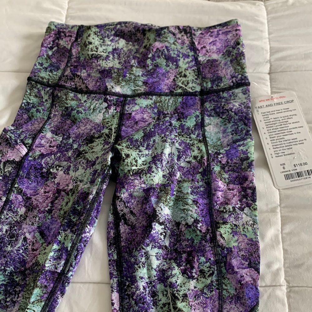 Lululemon cropped legging. Multi colored new with tags